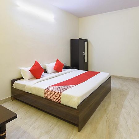 Hotel O Club Residency Yeni Delhi Dış mekan fotoğraf
