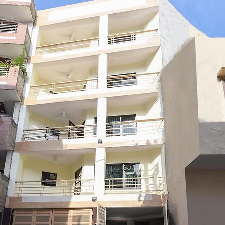 Hotel O Club Residency Yeni Delhi Dış mekan fotoğraf