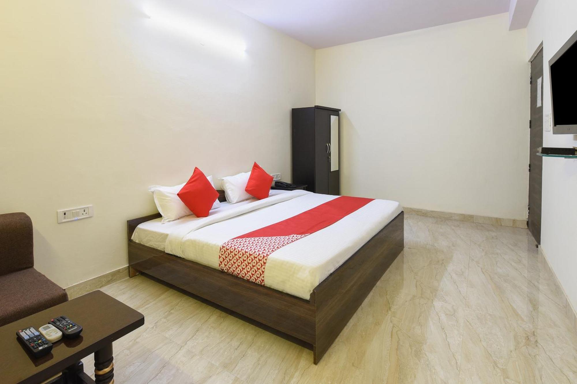 Hotel O Club Residency Yeni Delhi Dış mekan fotoğraf