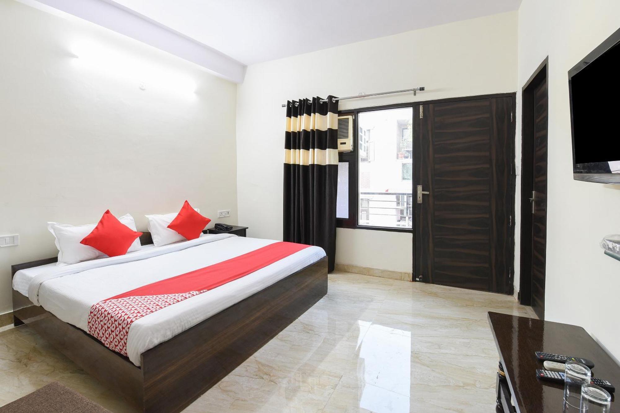 Hotel O Club Residency Yeni Delhi Dış mekan fotoğraf